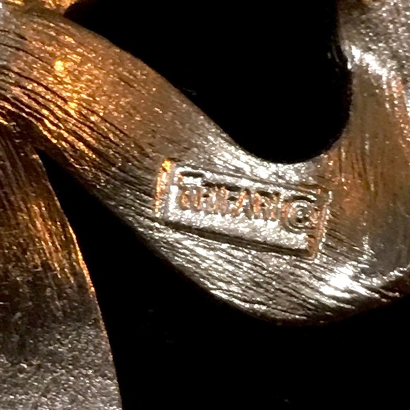 Vintage Trifari Bow 1950 - Picture 3 of 3